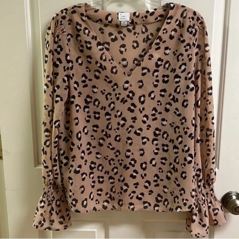 A New Day leopard print Long Sleeve Ruffled Blouse M